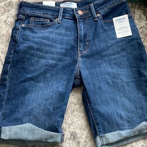 Women’s Levi’s Denizen NWT size 2 W26 mid-rise denim Bermuda shorts